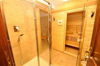 La Brenva Hotel